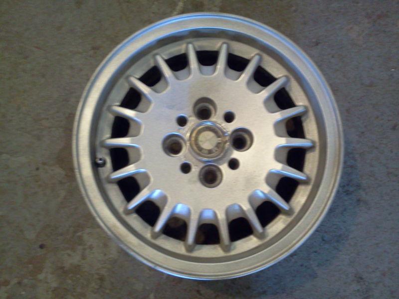 14 inch factory alloy rim - bmw 318i / 1984-1992