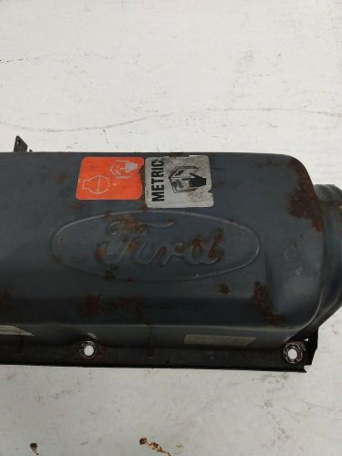 Omc cobra 2.3l 4cyl. valve cover used