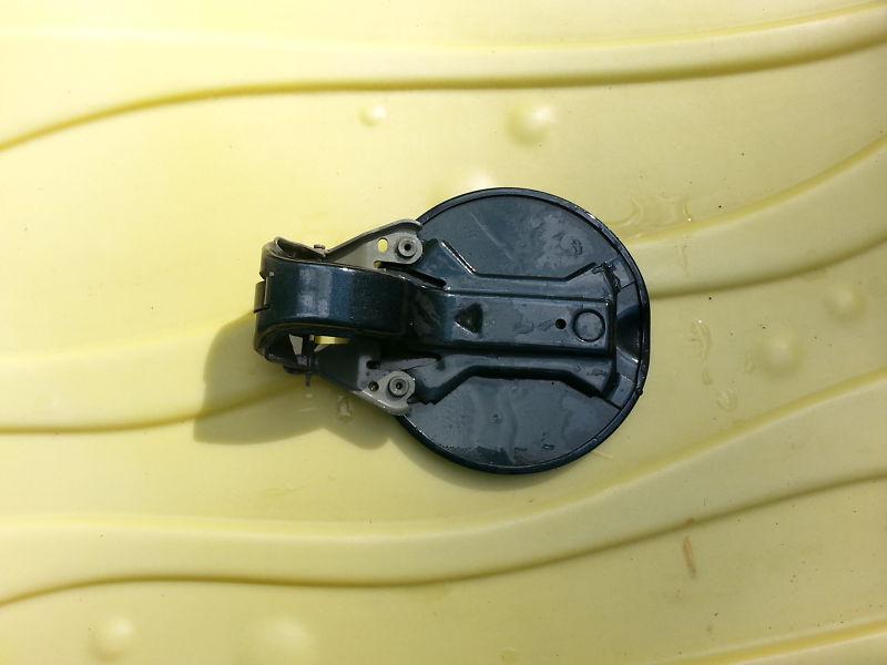 Mustang gas door 1999 - 2004