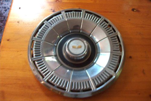 Oe vintage 15 inch chevy wheelcover,81-85 caprice/impala, good daily driver