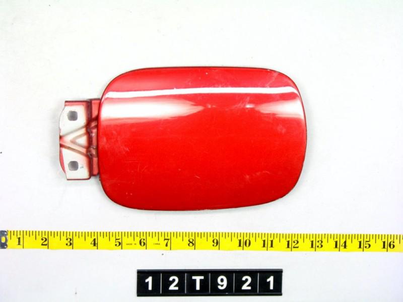 00 volvo v40 fuel filler door lid gas tank cover cap oem red 12t921