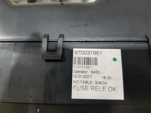 17 2017 maserati levante oem cabin trunk fuse box 670037961