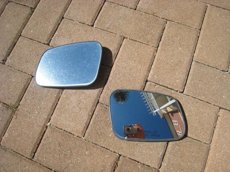 Land rover discovery  left and right door mirror glass   heated  1999-2004