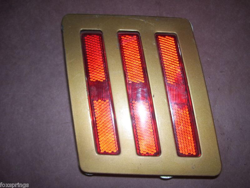 1970 pontiac right rear sidemarker light assy - guide 25 - 5962772 9799829 - p52