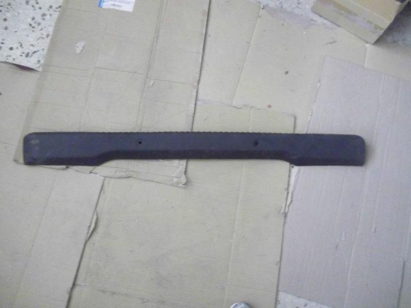 New genuine ford escort 1992 rear bumper plastic #91aba40352