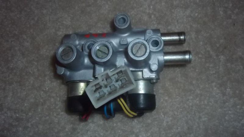 86-87 mazda 626 2.0l idle air control valve iac iacv