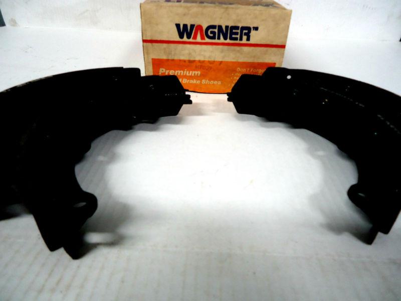 1982-83 buick-chevrolet-olds-pontiac wagner brake shoes