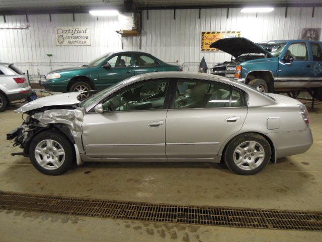 2003 nissan altima outer tail light lamp left