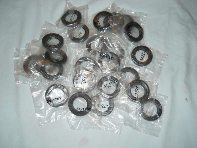 New oil seal lot buy 24 31-1702 1.12 1.78 .31