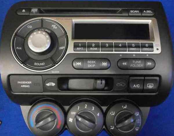 07-08 fit single cd mp3 wma radio w/climate control oem