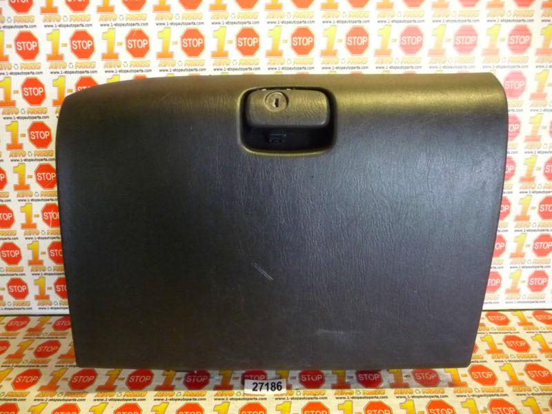 2006 toyota tundra 4dr glove box oem