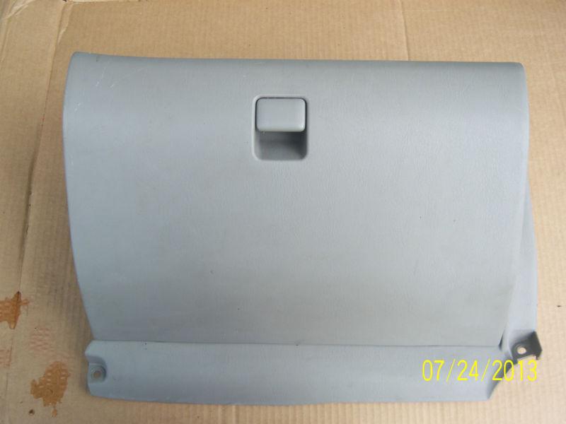 2000 chevy prizm glove box assembly