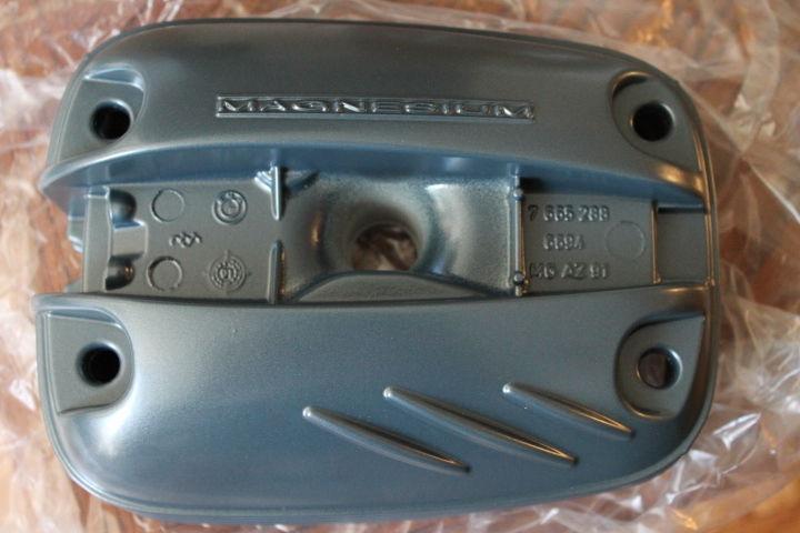 Bmw r 1150 gsa cylinder head cover with gaskets right side new in box