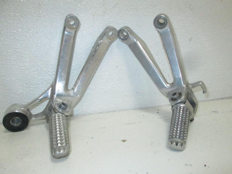 Yamaha 1999 r1 yzf-r1 yzf passenger rear pegs with brackets