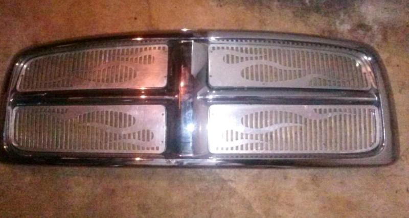 2004 dodge ram chrome grill