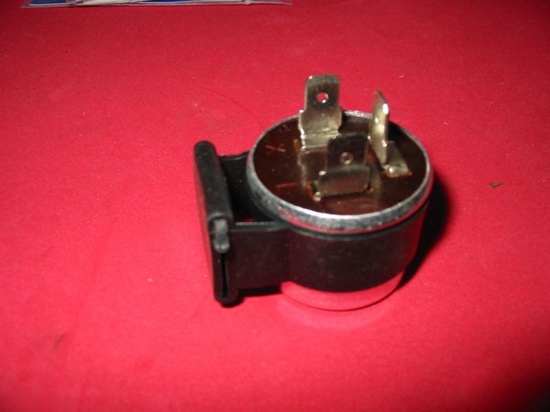 Round honda 3 prong flasher 38301-415-671