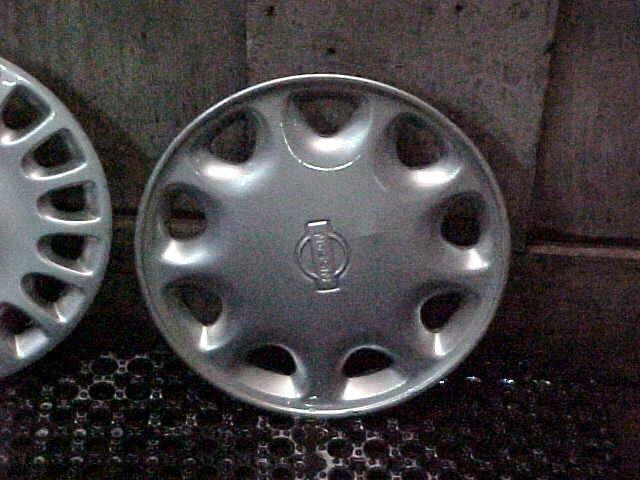 1993 1994 1995 1996 nissan sentra 200sx 9 hole 13" hubcaps hub caps 