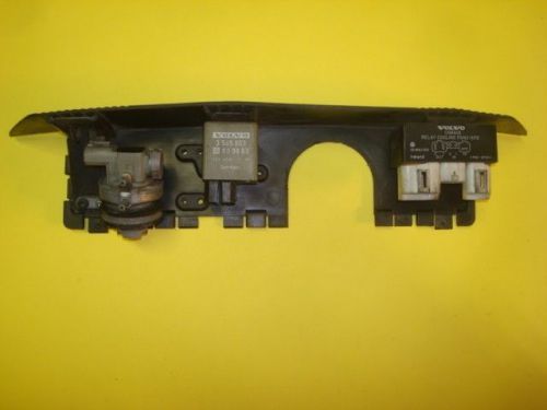 93 94 95 96 97 volvo 850 radiator fan fuel injection relay trim plastic oem