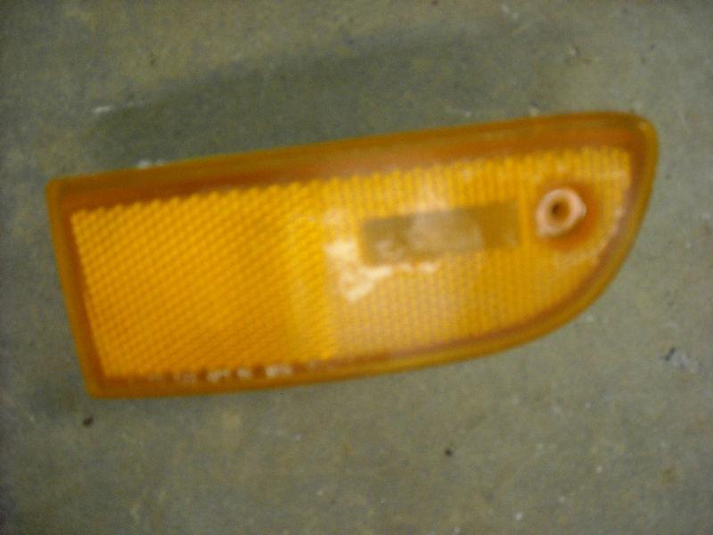 93 94 95 96 97 chevrolet prizm park lamp outer l/h bumper mounted