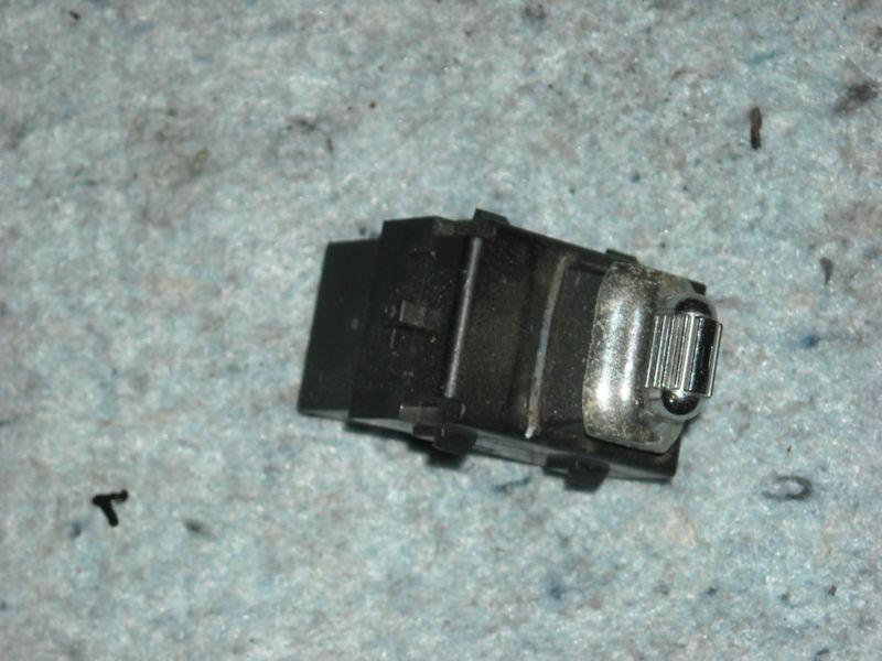 99 00 01 chrysler lhs power window single switch rear