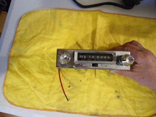 Jaguar parts/inland trading 7 transistor universal radio, selectable 6 or 12 vt.