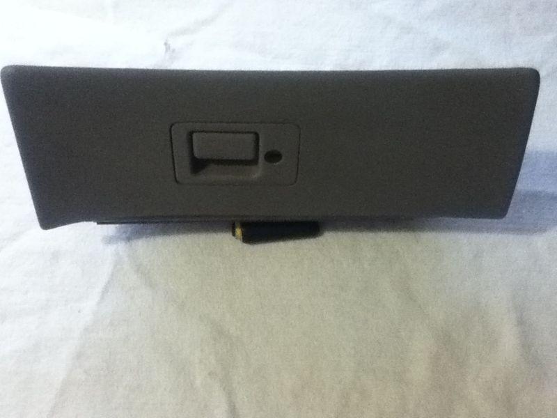 99-04 ford mustang oem grey glove box jocky box 1999-2004