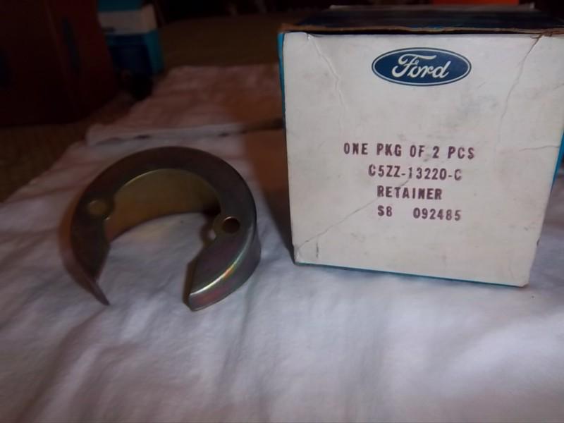 Ford  nos 1965 1966 mustang parking light retainer