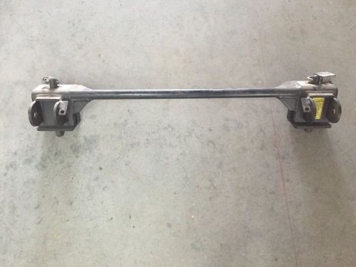 Roadmaster tow bar crossbar