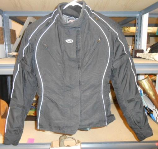 Field sheer women's size 4 winter sports jacket