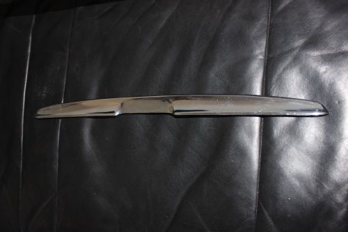 Mercedes benz sl/slc w107 trunk lid handle #107 758 02 02