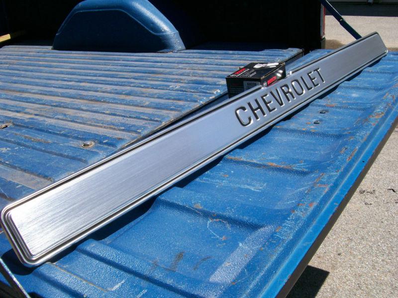 73-87 chevy truck tailgate trim panel moulding 73-80 75 76 78