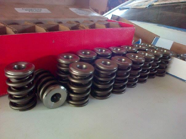 Comp camps  977 valve springs manley titanium retainers 