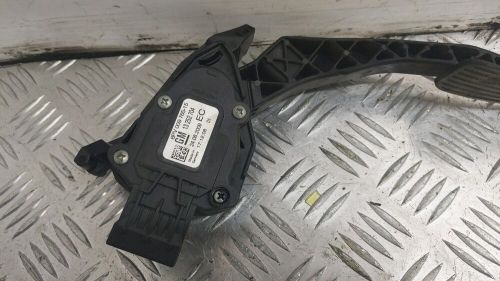 Vauxhall astra j mk6 5dr hatch 2010 accelerator pedal