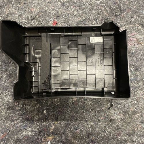 2017-2019 ford f250 f350 power inverter oem front cover~minor scratches~