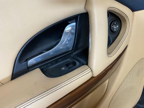 04-08 quattroport rear driver left interior door trim panel tan / blue 66939800