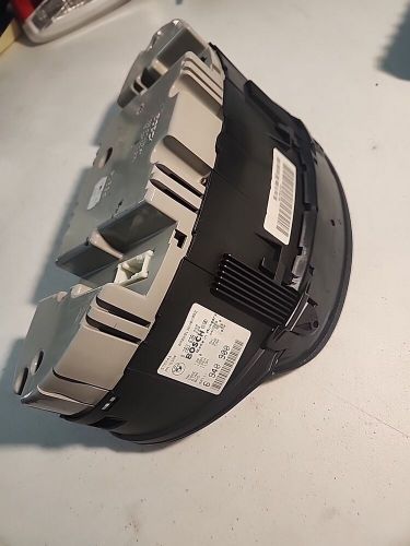 Bmw e46 3 series cluster from manual 325ci 6940900