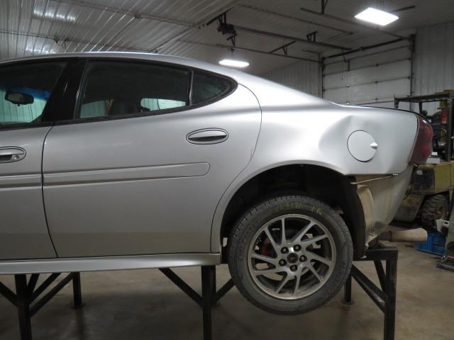 2005 pontiac grand prix 96462 miles rear or back door left