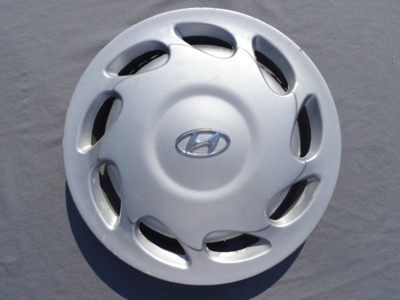 93-94 hyundai sonata hubcap wheel cover 14" oem 52960-33910 hol# 55525 #h13-b113