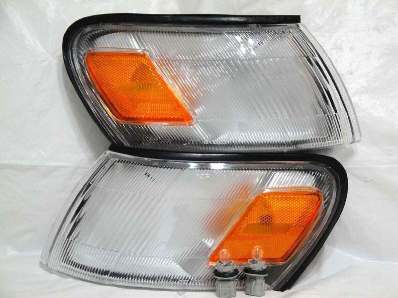 Toyota 93-97 corolla corner signal light lamp rl h one pair w/light bulb new