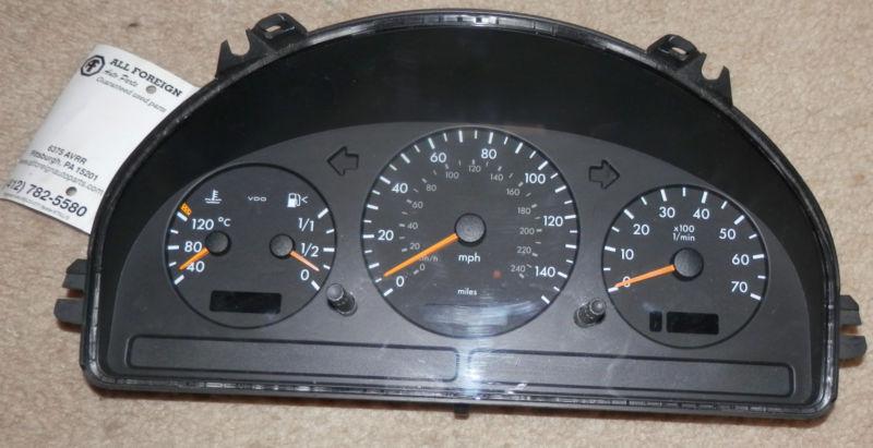 Mercedes-benz  2002 to 2005 w163 ml speedometer cluster tach has 71,847 miles