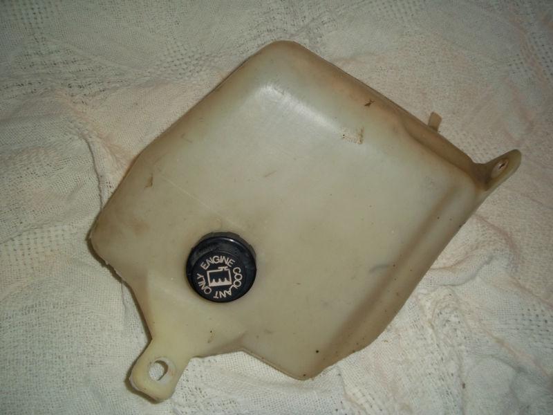 1999 pontiac bonneville  engine coolant antifreeze fluid container oem 25618759