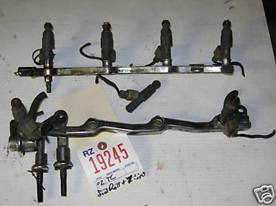 Lincoln 01-03 town car 7 fuel injectors and rail assmy 2001 2002 2003