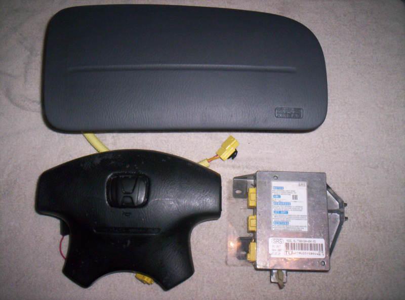 01 honda accord air bags w/modual ( set - no reserve !! )