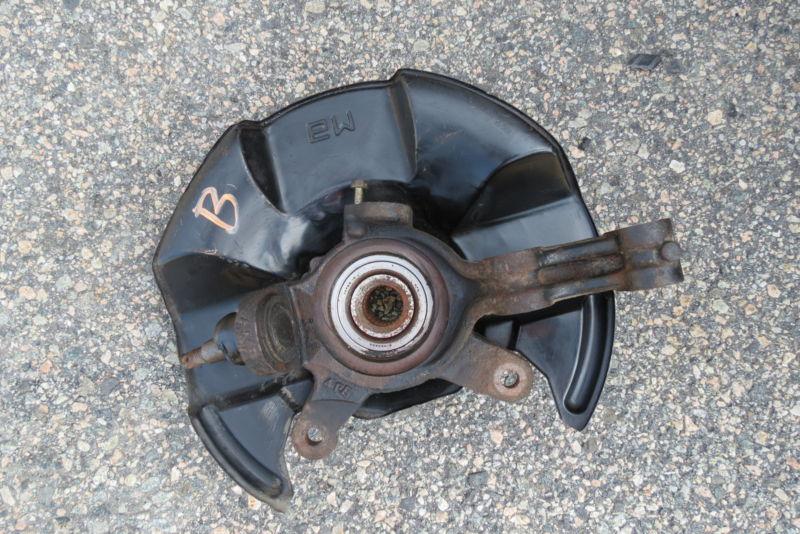 02-04 acura rsx type s / base front suspension lefr driver knuckle hub bearing b