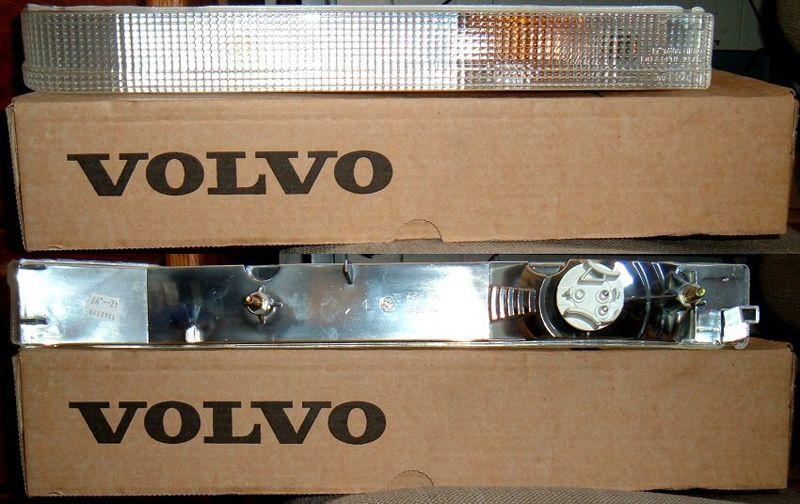 Volvo 740 & 760 turn signal lamp - left side - 1342328 - new