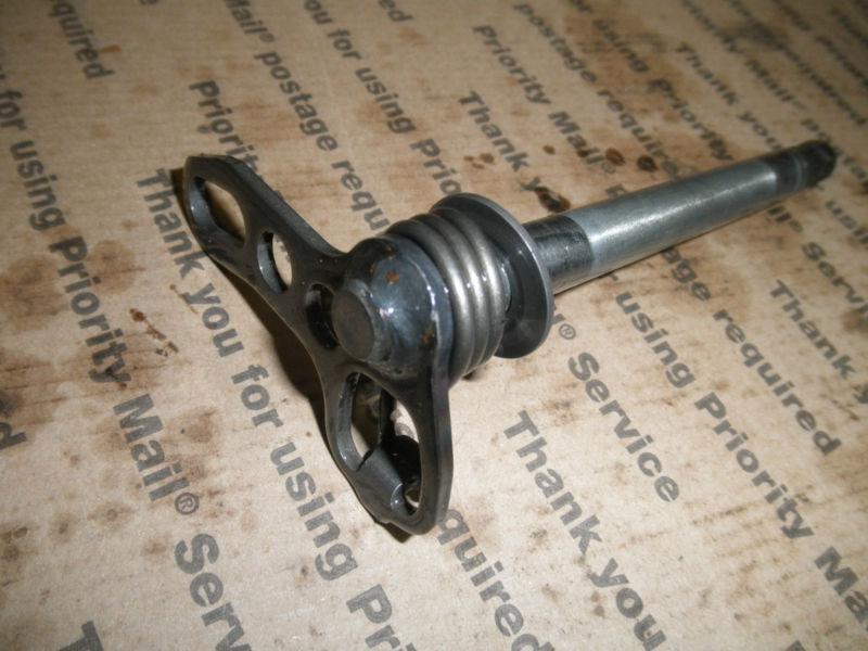 1999 yamaha yz250    shift shaft w/ spring  