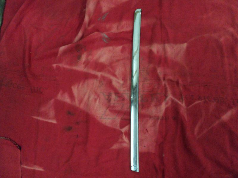 1967-69 chevrolet camaro lh side rear glass oem stainless trim moulding