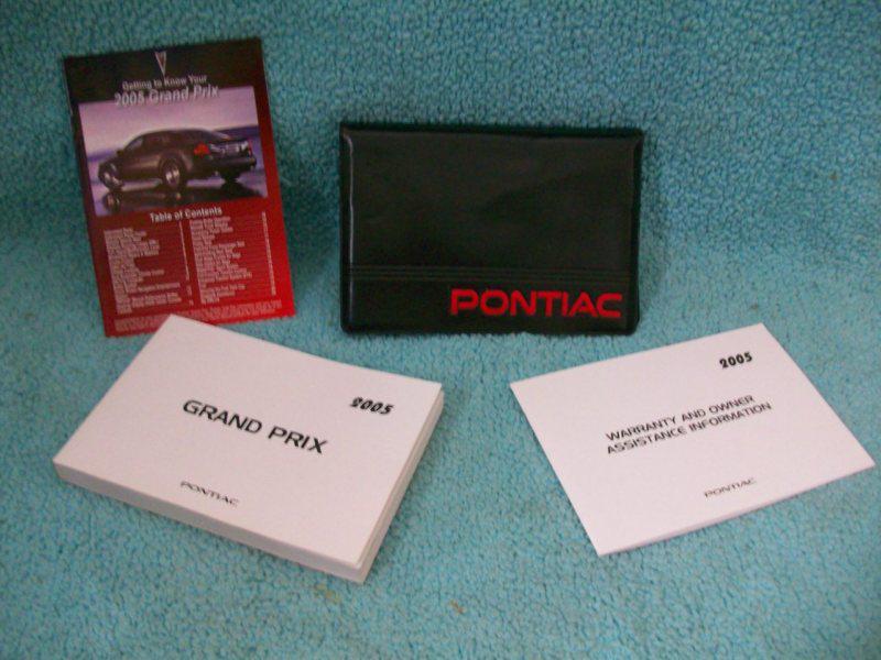 2005 pontiac grand prix owners manual set with case !!! free shipping!!!