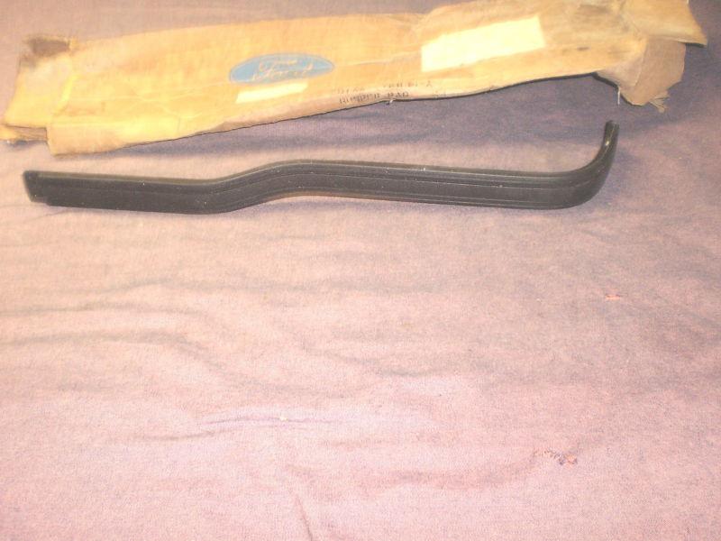 Ford 77,78 mustang ii front bumper outer pad lh orig. ford nos