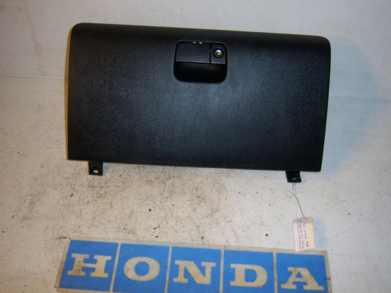 2002  acura rsx glove box